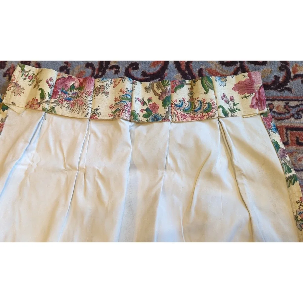 The Unbranded Brand vintage pair